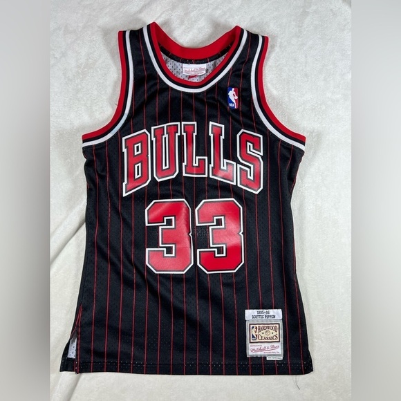Scottie Pippen Hardwood Classics Mitchell & Ness Size Men’s Small Chicago Bulls - Picture 1 of 9